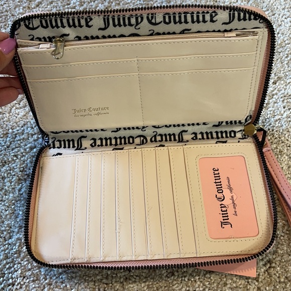 NWT Juicy Couture Pink Wristlet - Picture 5 of 7